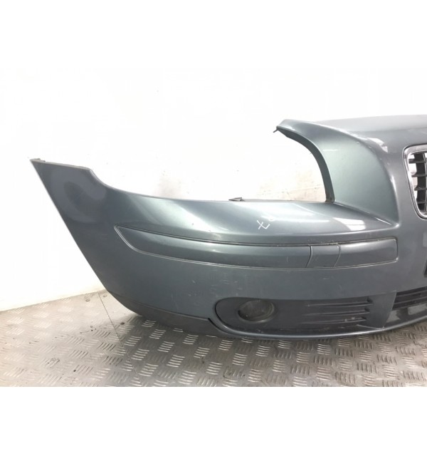 Бампер передний бу для Volvo S40  2.0,  2004 г. бу контрактные купить в Спб