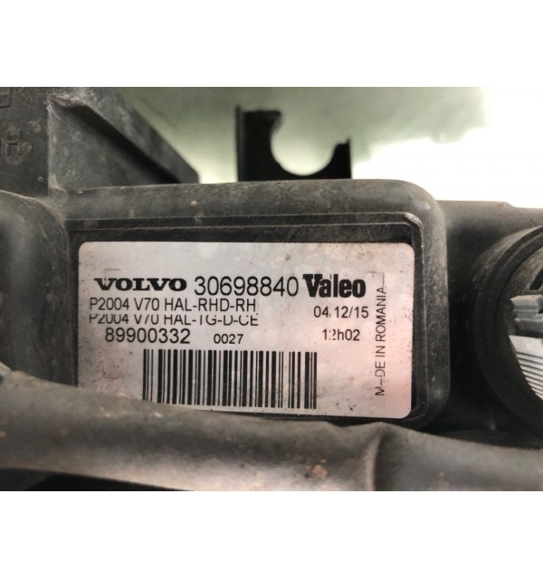 Фара правая бу для Volvo XC70  2.4 TD,  2007 г. бу контрактные купить в Спб
