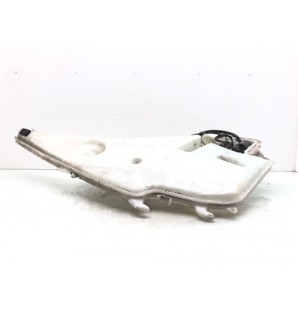 Бачок омывателя бу для BMW 3 E90/E91/E92/E93 2.0,  2008 г. бу контрактные купить в Спб