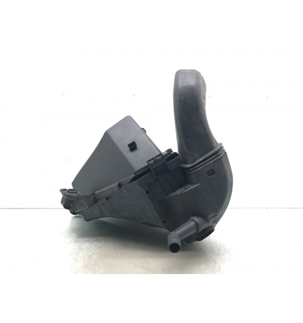 Корпус воздушного фильтра бу для BMW 3 E90/E91/E92/E93 2.0,  2008 г. бу контрактные купить в Спб