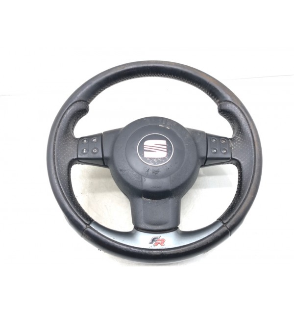 Руль бу для Seat Altea  2.0,  2006 г. бу контрактные купить в Спб