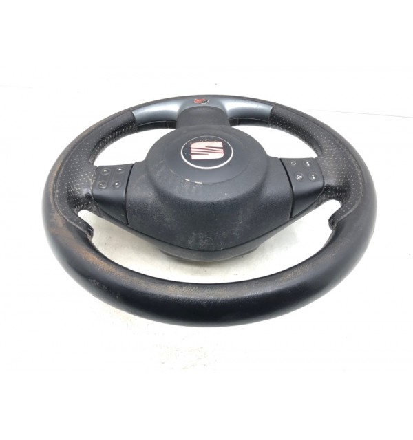 Руль бу для Seat Altea  2.0,  2006 г. бу контрактные купить в Спб
