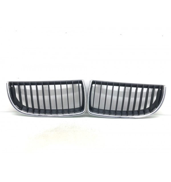 Решетка радиатора бу для BMW 3 E90/E91/E92/E93 2.0,  2008 г. бу контрактные купить в Спб
