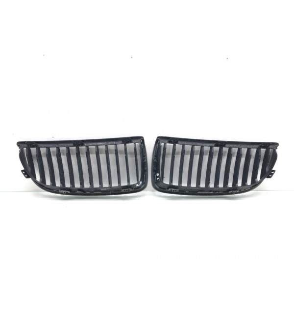 Решетка радиатора бу для BMW 3 E90/E91/E92/E93 2.0,  2008 г. бу контрактные купить в Спб