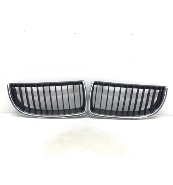 Решетка радиатора бу для BMW 3 E90/E91/E92/E93 2.0,  2006 г. бу контрактные купить в Спб