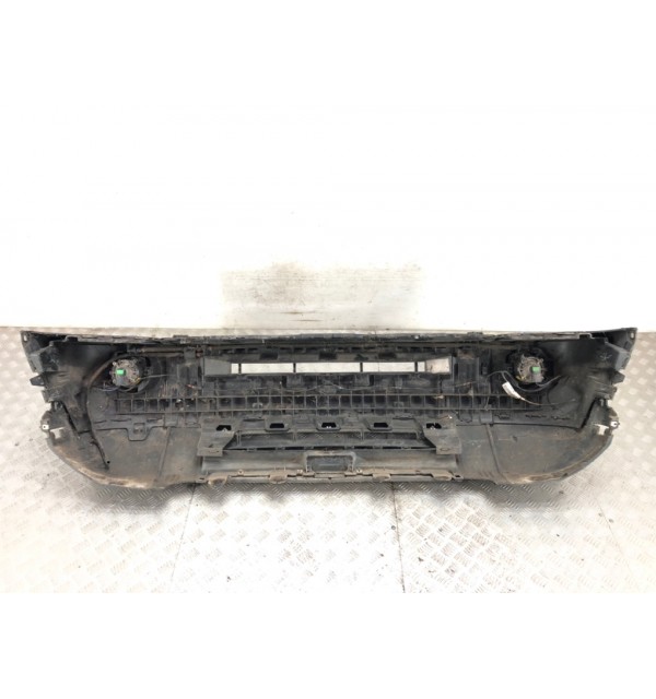 Бампер передний бу для Land Rover Discovery  2.7,  2004 г. бу контрактные купить в Спб