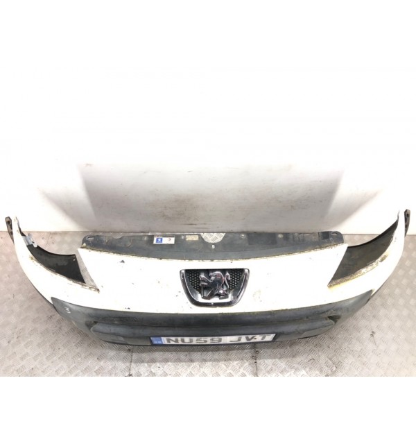 Бампер передний бу для Peugeot Partner  1.6 HDi,  2009 г. бу контрактные купить в Спб