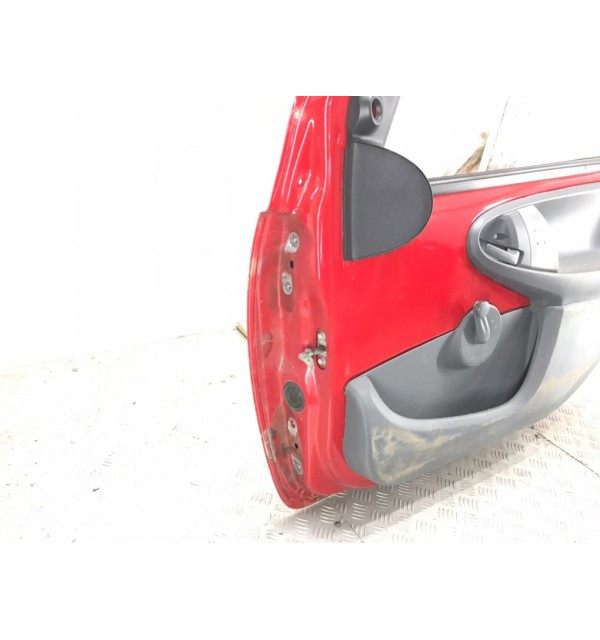 Дверь передняя правая бу для Citroen C1  1.0,  2008 г. бу контрактные купить в Спб