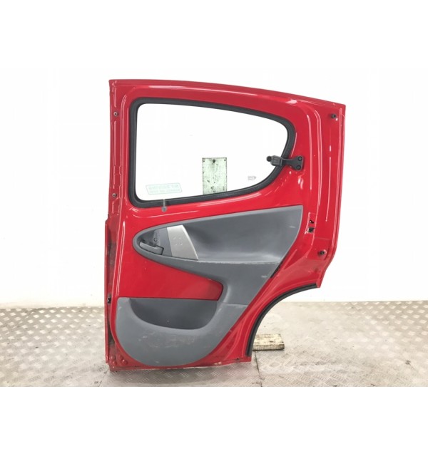 Дверь задняя правая бу для Citroen C1  1.0,  2008 г. бу контрактные купить в Спб