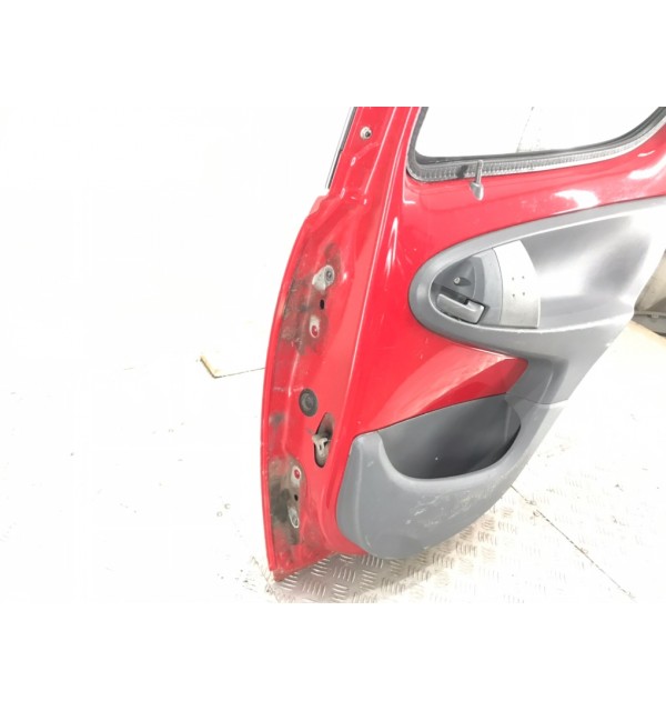 Дверь задняя правая бу для Citroen C1  1.0,  2008 г. бу контрактные купить в Спб