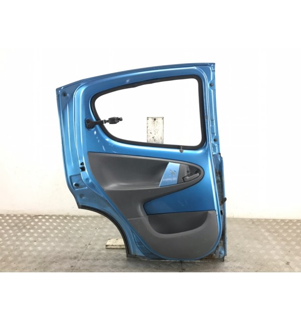 Дверь задняя левая бу для Peugeot 107  1.0,  2008 г. бу контрактные купить в Спб