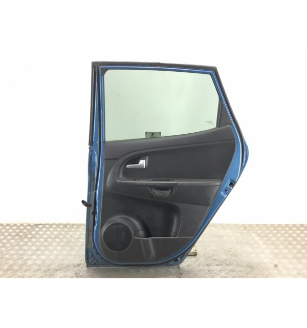 Дверь задняя правая бу для Kia Venga  1.4,  2010 г. бу контрактные купить в Спб