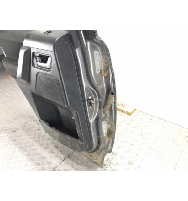 Дверь задняя левая бу для Land Rover Freelander 2 2.2 TD,  2010 г.
