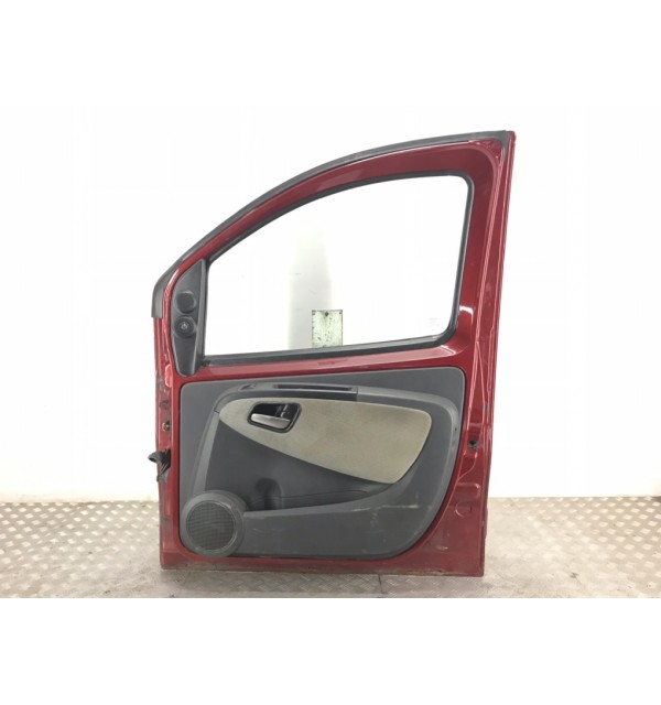 Дверь передняя правая бу для Fiat Qubo  1.3 JTD,  2009 г. бу контрактные купить в Спб
