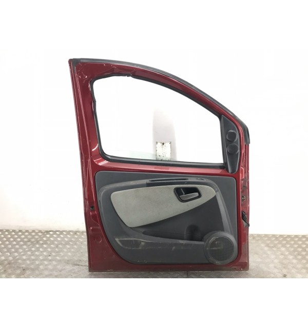 Дверь передняя левая бу для Fiat Qubo  1.3 JTD,  2009 г. бу контрактные купить в Спб