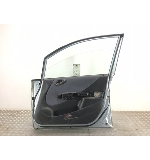 Дверь передняя правая бу для Honda Jazz  1.3,  2005 г. бу контрактные купить в Спб