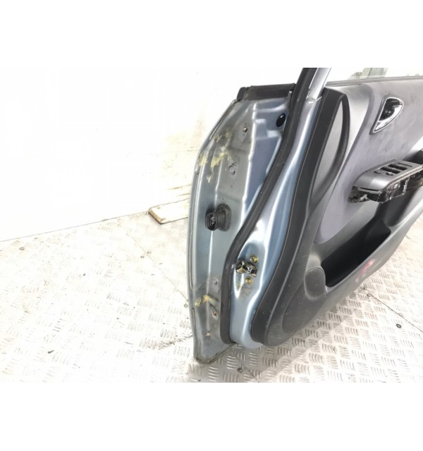 Дверь передняя правая бу для Honda Jazz  1.3,  2005 г. бу контрактные купить в Спб