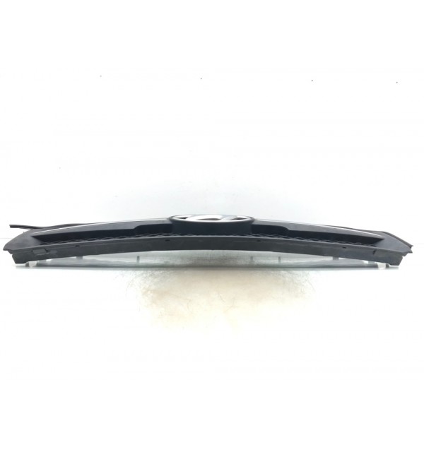 Решетка радиатора бу для Hyundai Tucson  2.0 CRDi,  2006 г.