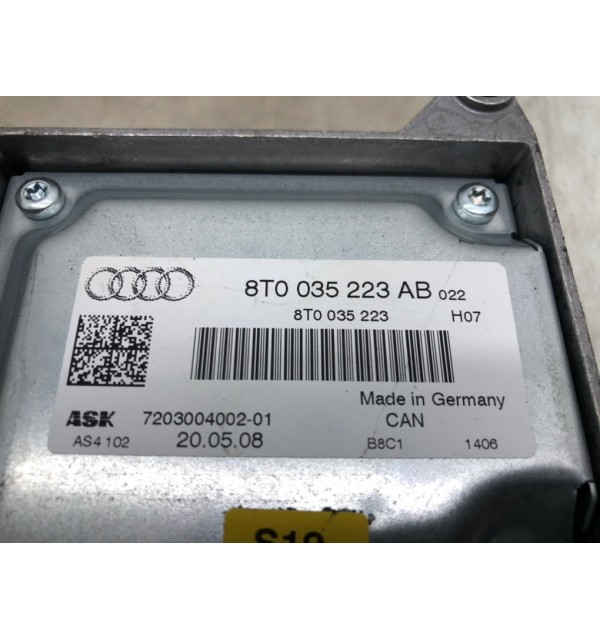 Усилитель музыкальный бу для Audi A4 B8 2.0 TDi,  2008 г.
