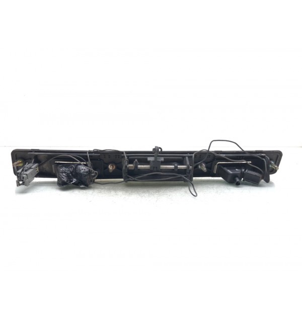 Накладка подсветки номера бу для Volvo V70  2.4 D5,  2002 г.