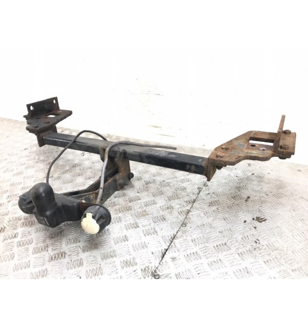 Прицепное устройство (фаркоп) бу для Hyundai Tucson  2.0 CRDi,  2006 г.