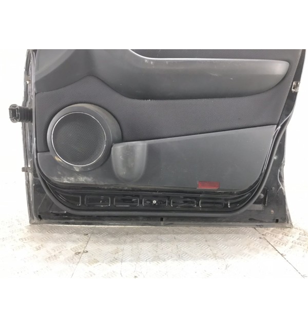 Дверь передняя правая бу для Mercedes B W245 2.0 CDi,  2008 г.