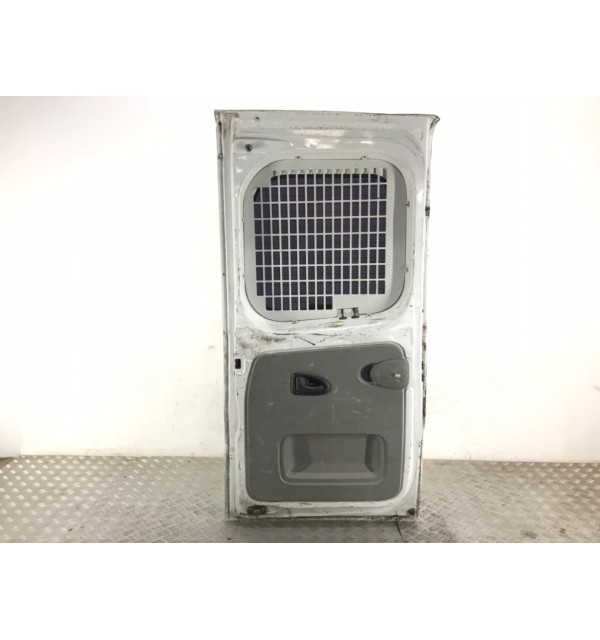 Дверь задняя распашная левая бу для Renault Trafic  2.5 DTi,  2006 г.