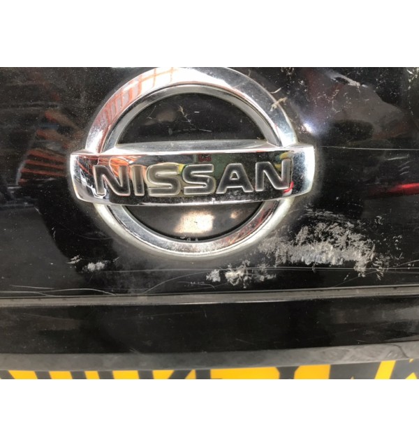 Крышка багажника бу для Nissan Almera Tino  1.8 i,  2004 г.
