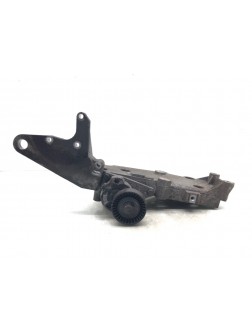 Кронштейн генератора бу для Volvo S80  2.4 i,  2003 г.