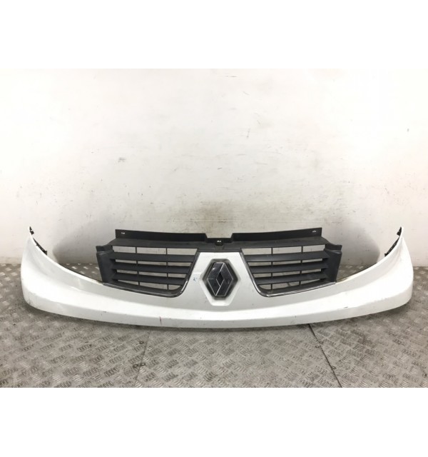 Решетка радиатора бу для Renault Trafic  1.9 CDTi,  2006 г.