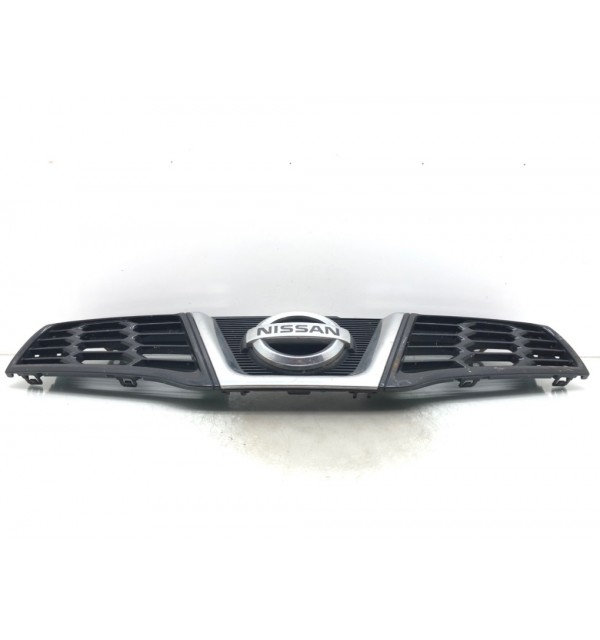 Решетка радиатора бу для Nissan Qashqai  1.5 DCi,  2011 г.
