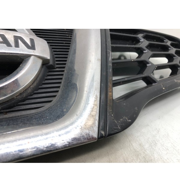 Решетка радиатора бу для Nissan Qashqai  1.5 DCi,  2011 г.