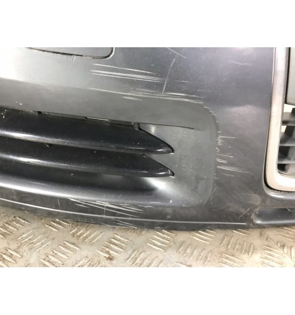 Бампер передний бу для Audi A3 8P 2.0 TDi,  2005 г.