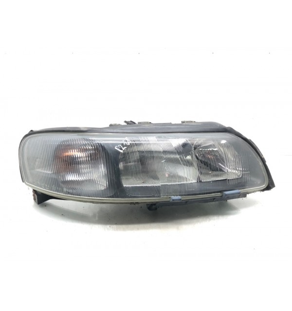 Фара правая бу для Volvo V70  2.4 D5,  2002 г.