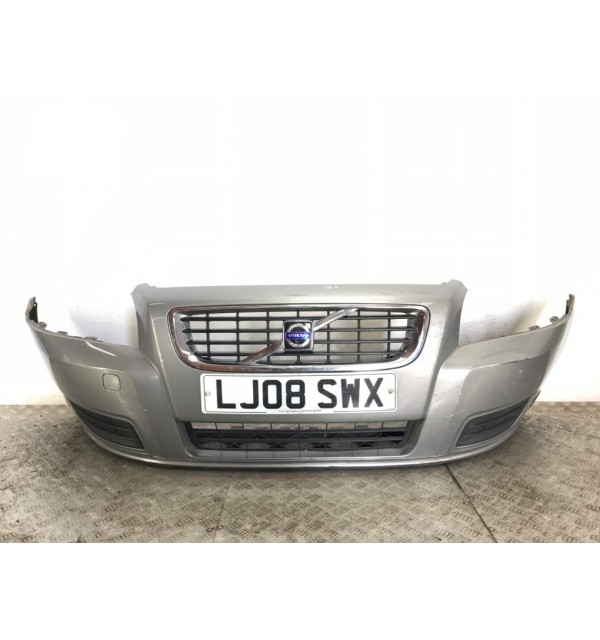 Бампер передний бу для Volvo V50  1.8 i,  2008 г.