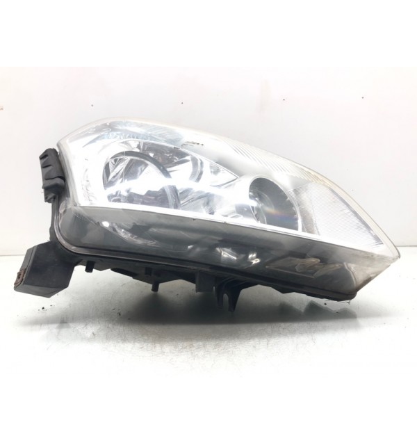 Фара правая бу для Nissan Qashqai  1.5 DCi,  2008 г.