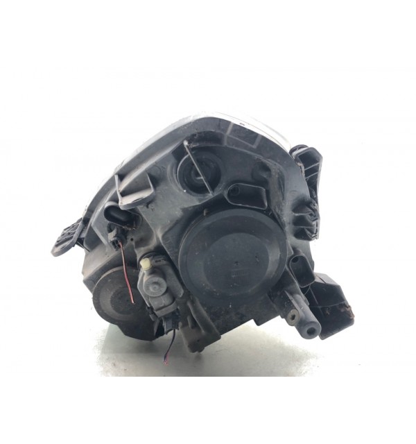 Фара правая бу для Nissan Qashqai  1.5 DCi,  2008 г.