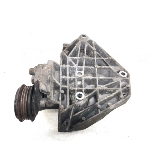 Кронштейн компрессора кондиционера бу для Volkswagen Passat B5 2.0 i,  2003 г.