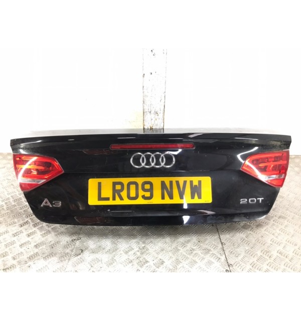 Крышка багажника бу для Audi A3 8P 2.0 TFSI,  2009 г.