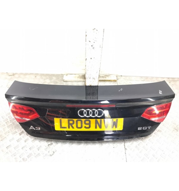 Крышка багажника бу для Audi A3 8P 2.0 TFSI,  2009 г.