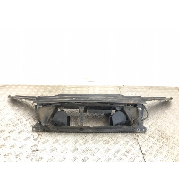 Панель передняя (телевизор) бу для Volvo V70  2.4 D5,  2002 г.