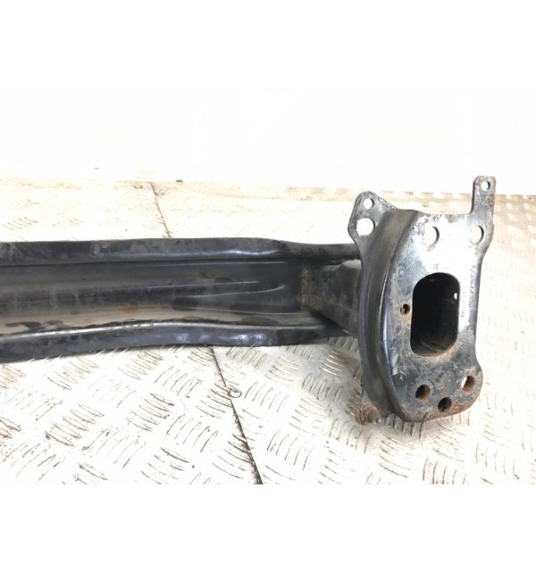 Усилитель бампера переднего бу для Volkswagen Golf 5 1.9 TDi,  2007 г.