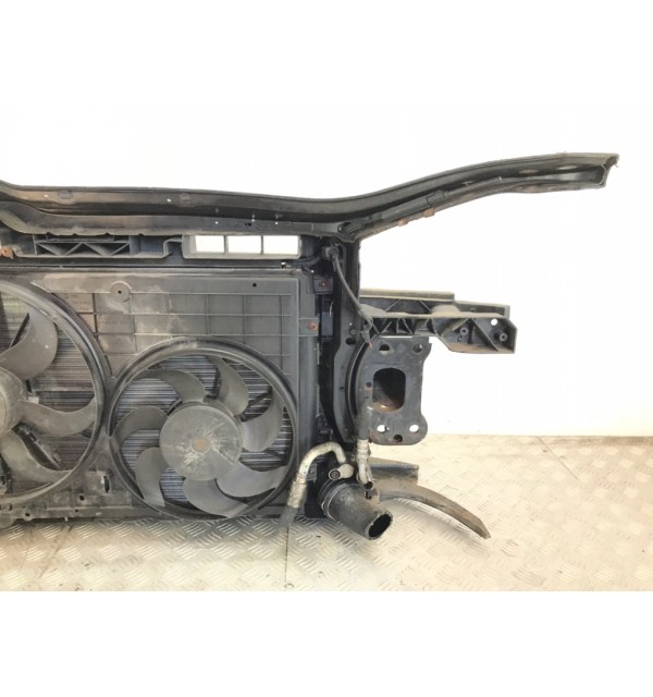 Панель передняя (телевизор) бу для Volkswagen Golf 5 1.9 TDi,  2006 г.