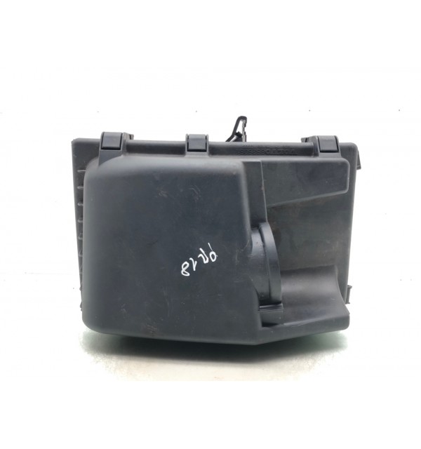 Корпус воздушного фильтра бу для Volvo V70  2.4 D5,  2002 г.