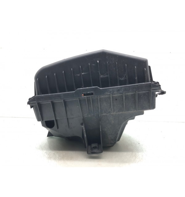 Корпус воздушного фильтра бу для Volvo V70  2.4 D5,  2002 г.