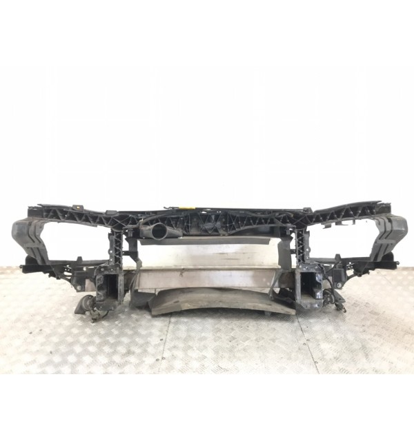 Панель передняя (телевизор) бу для Mercedes B W245 2.0 CDi,  2008 г.