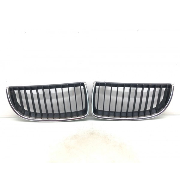 Решетка радиатора бу для BMW 3 E90/E91/E92/E93 2.0 i,  2006 г.