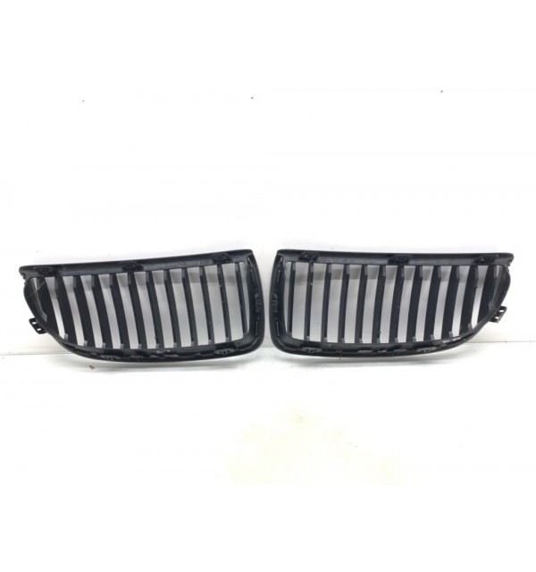 Решетка радиатора бу для BMW 3 E90/E91/E92/E93 2.0 i,  2006 г.