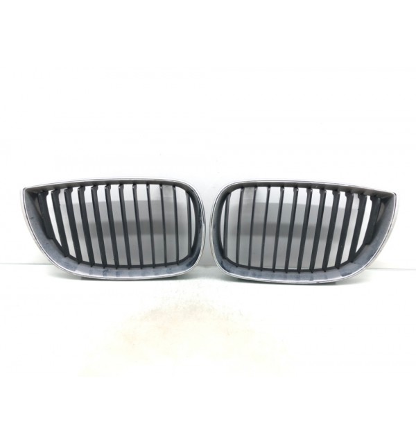 Решетка радиатора бу для BMW 1 E87/E81/E82/E88 2.0i,  2010 г.