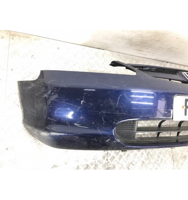 Бампер передний бу для Honda Civic  1.6 i,  2002 г.